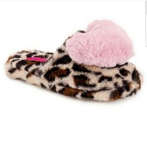 Betsy Johnson Cheetah Leopard Slippers with Pink Hearts